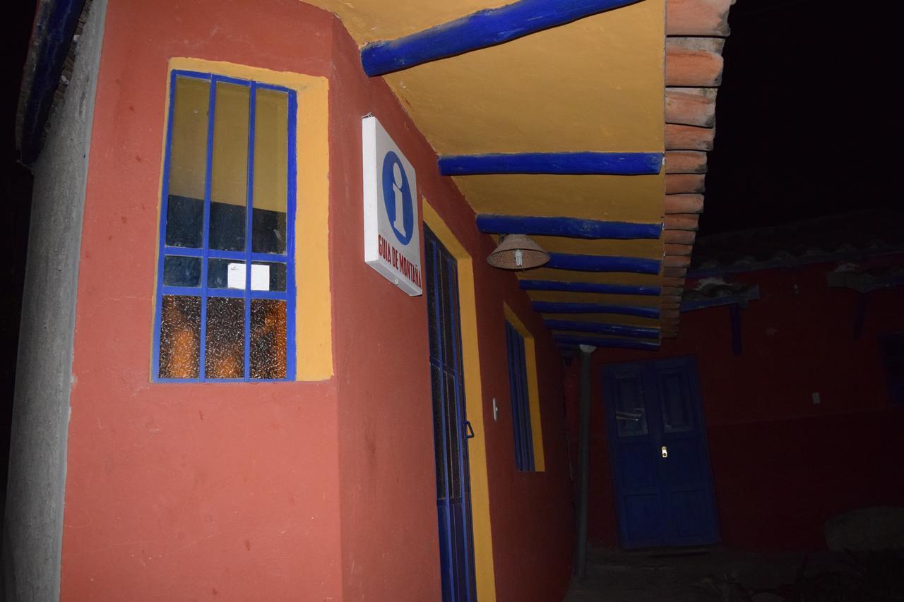 La Casita De Mi Abuela Hostel Mancos Exterior photo
